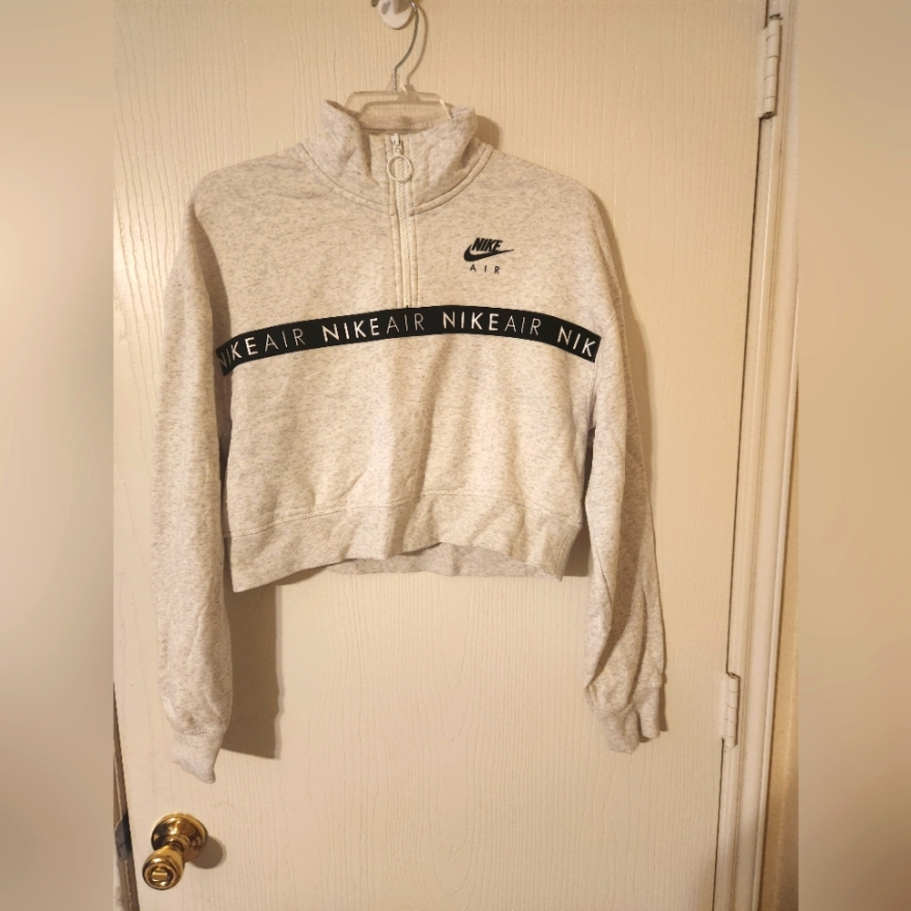 Nike Crop top Sweatshirt Size Medium